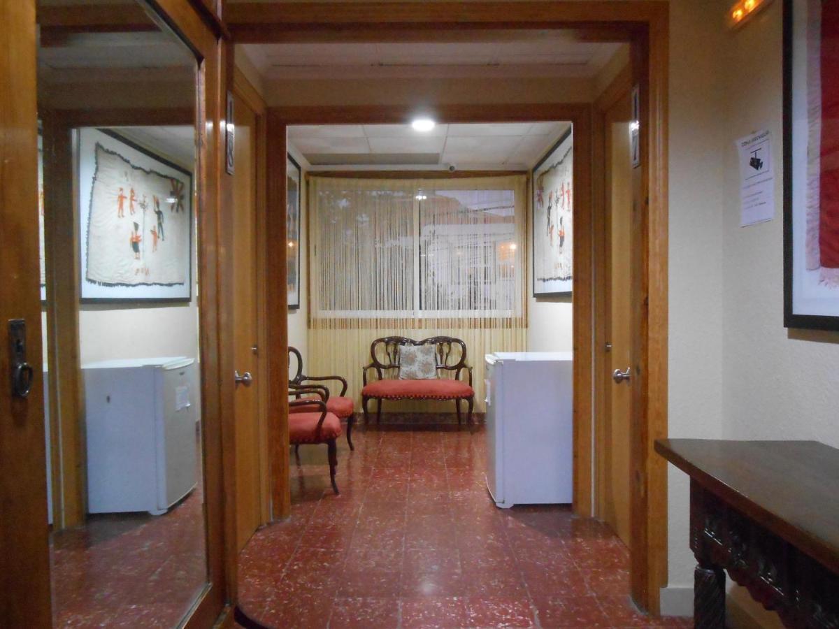 Hostal El Callejon Tarragona Eksteriør billede