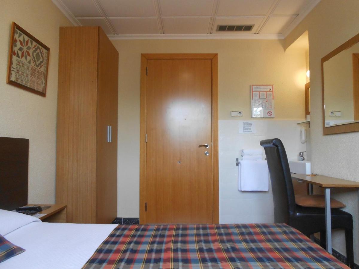 Hostal El Callejon Tarragona Eksteriør billede