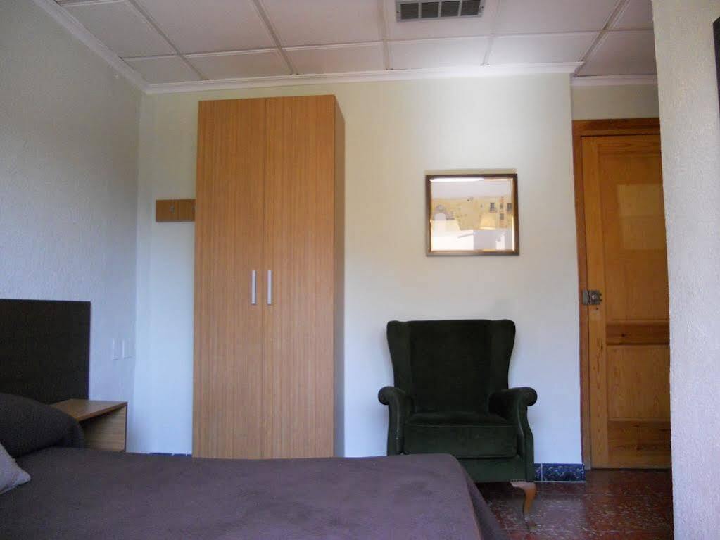 Hostal El Callejon Tarragona Eksteriør billede