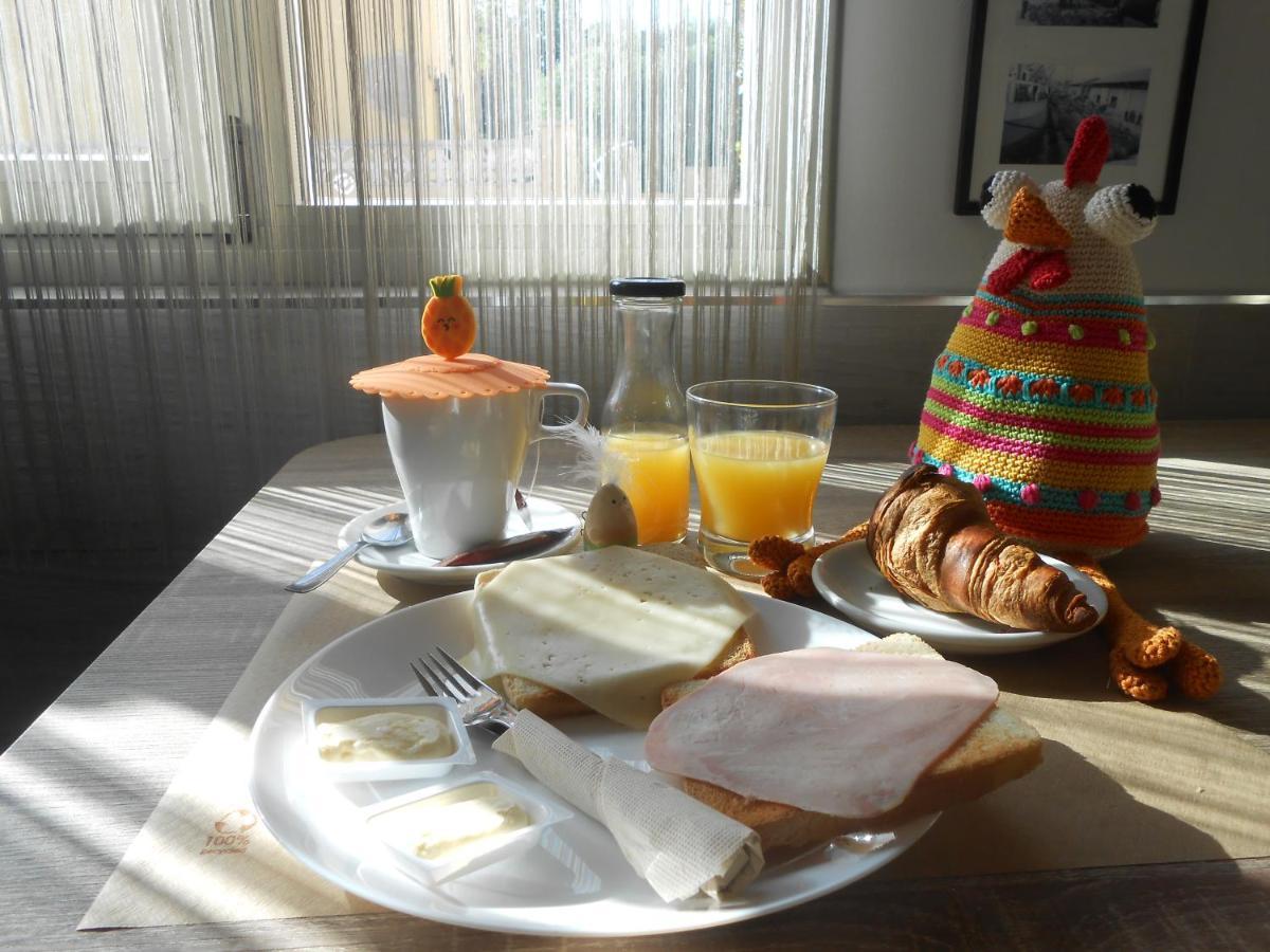 Hostal El Callejon Tarragona Eksteriør billede
